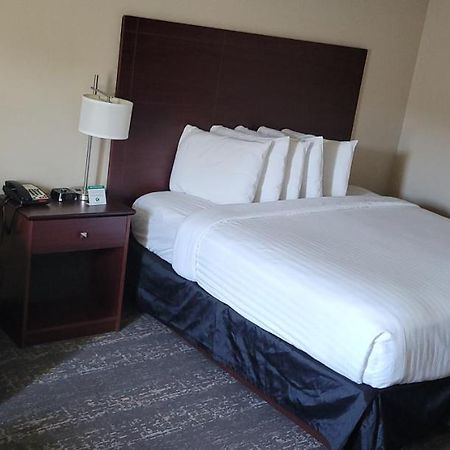 Boarders Inn & Suites By Cobblestone Hotels - Broken Bow エクステリア 写真