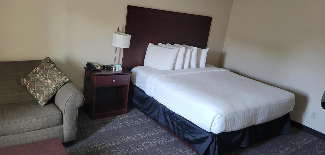 Boarders Inn & Suites By Cobblestone Hotels - Broken Bow エクステリア 写真
