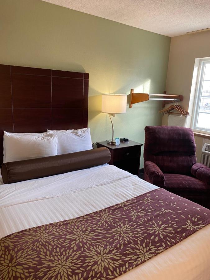 Boarders Inn & Suites By Cobblestone Hotels - Broken Bow エクステリア 写真