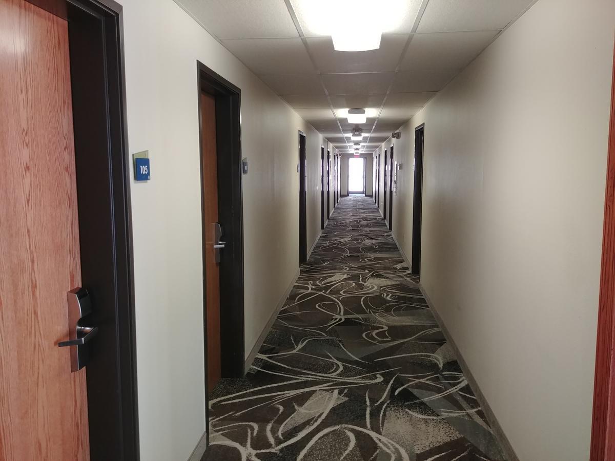 Boarders Inn & Suites By Cobblestone Hotels - Broken Bow エクステリア 写真